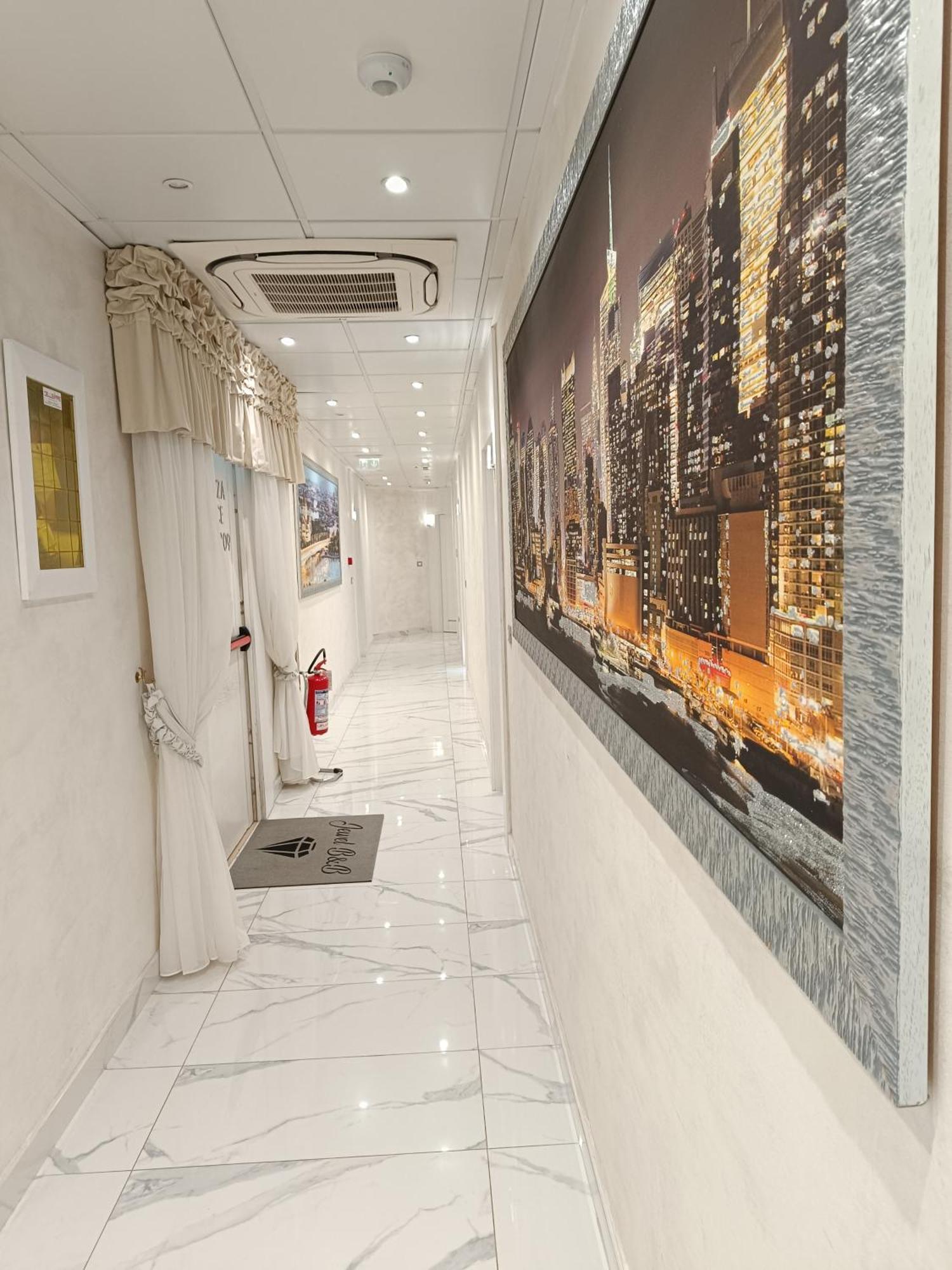 Hotel Paradise 切萨雷奥港 外观 照片